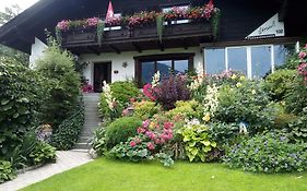 Blumenpension Strauss - Ferienwohnungen